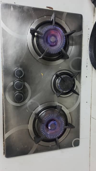 3 burner stove in good condition