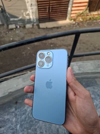 Iphone 13 pro ( Read Add )