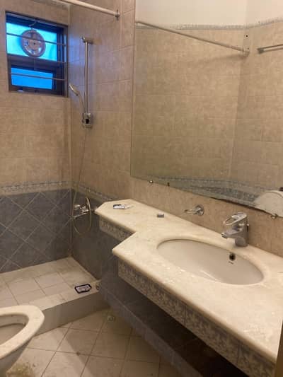 HOUSE FOR RENT IN F-7