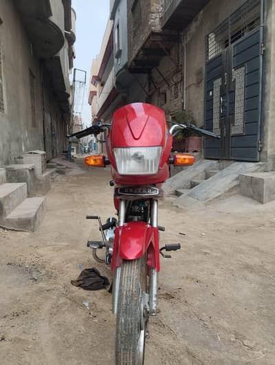 United 100 Meter reading 1500 km Model 2025 First hand