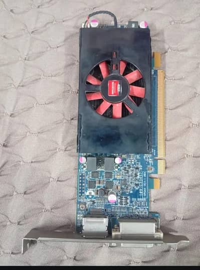 AMD Radeon HD 7570 graphics card. 1gb 128bit ddr5