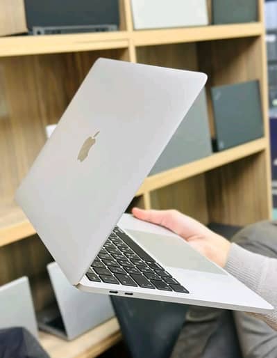 MacBook Pro 2019 i5 13" 16GB 256GB Space Gray /Macbook /