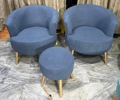 Modern 2 Seater Chair Set with Ottoman – Excellent Condition