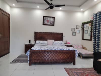 Bed Set With Side Table