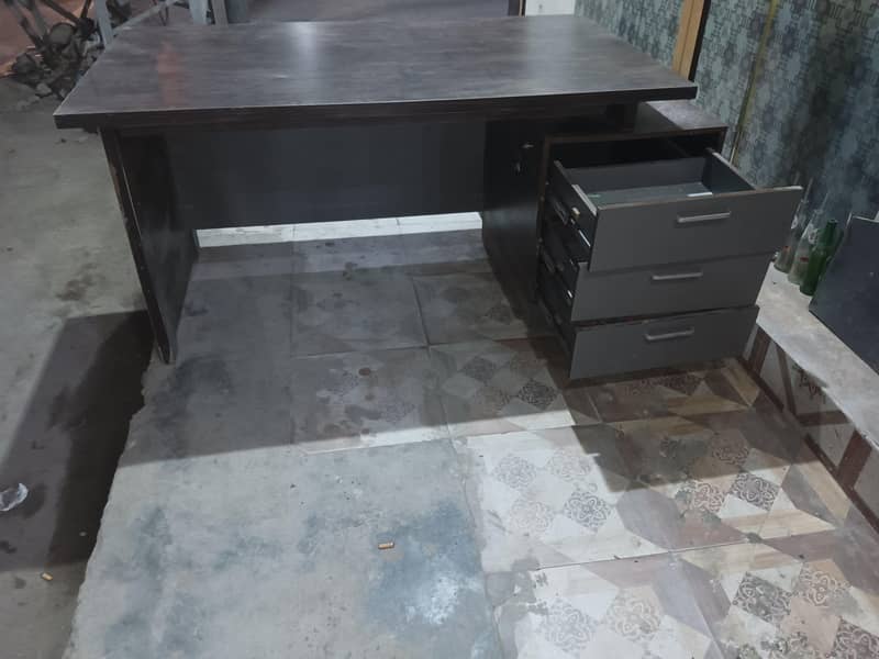 Office Table Large Size 3