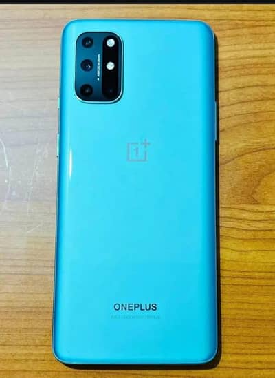 Oneplus 8t 12/256Gb. sky blue colour. Few lines in display. .