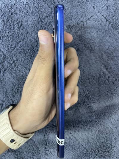 Motrolla Edge 2021 8/256 GB Official Pta Approved Available