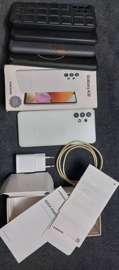 Samsung Galaxy A32, Complete Box