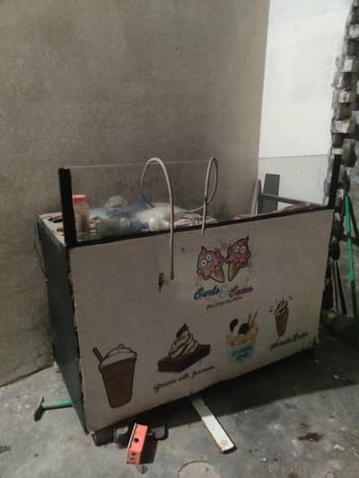 Tawa Ice Cream Machine And Counter