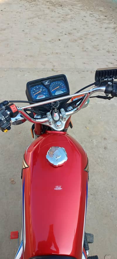 Honda 125.03085532783