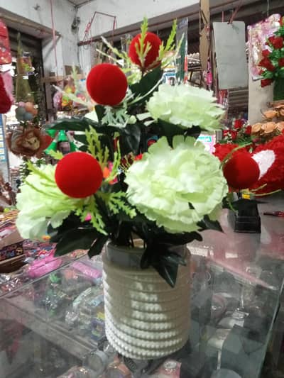 A set of 2 flower vase for home decoration