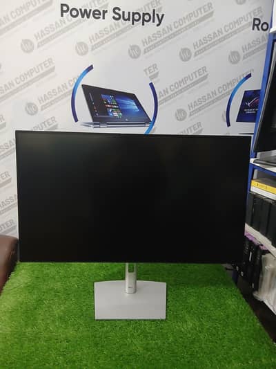 27" Inch Dell P2722D 2K Infinity Borderless 10 bit colors 100% Monitor