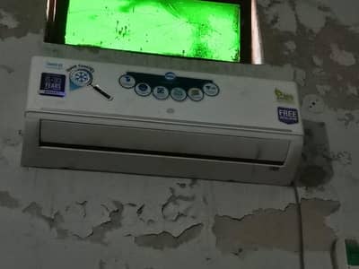 pel DC inverter Ac like new condition 10 by 10. . just 1 seasons used. .