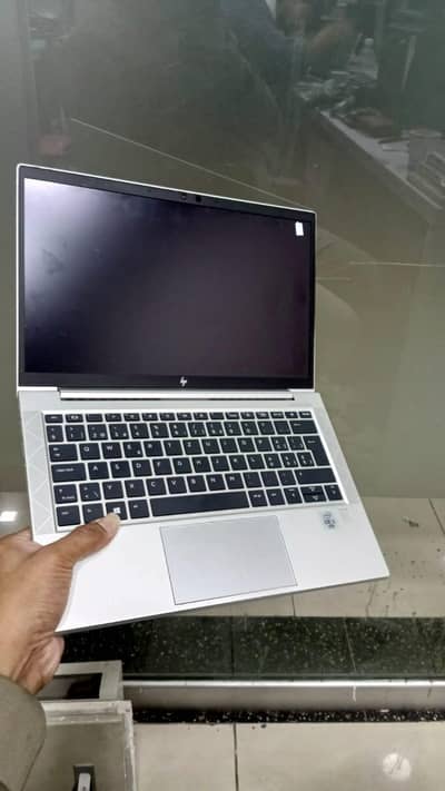 HP Elitebook 830 G7