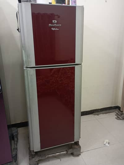 Dawlance refregerator in excellent condition in Medium size for sale