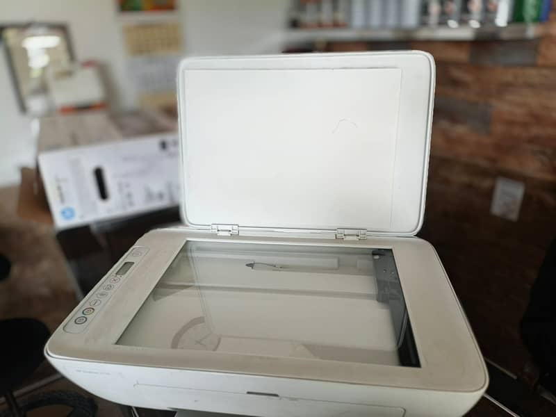 HP COLOUR PRINTER AND SCANNER 4
