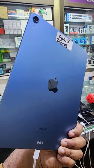 IPad air 5 (256GB)  M1 Chip