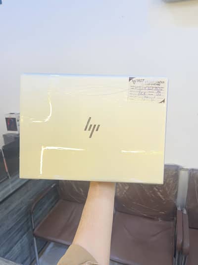 Hp Elite book 830G6 i7 8th gen