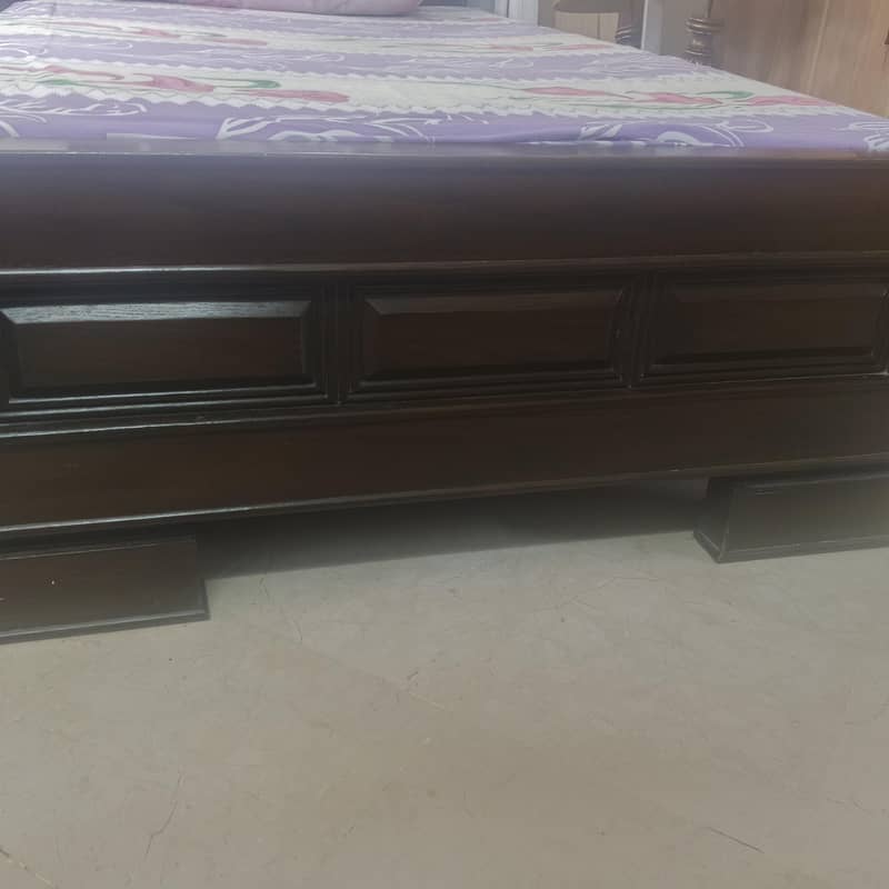 single beds n side table 4