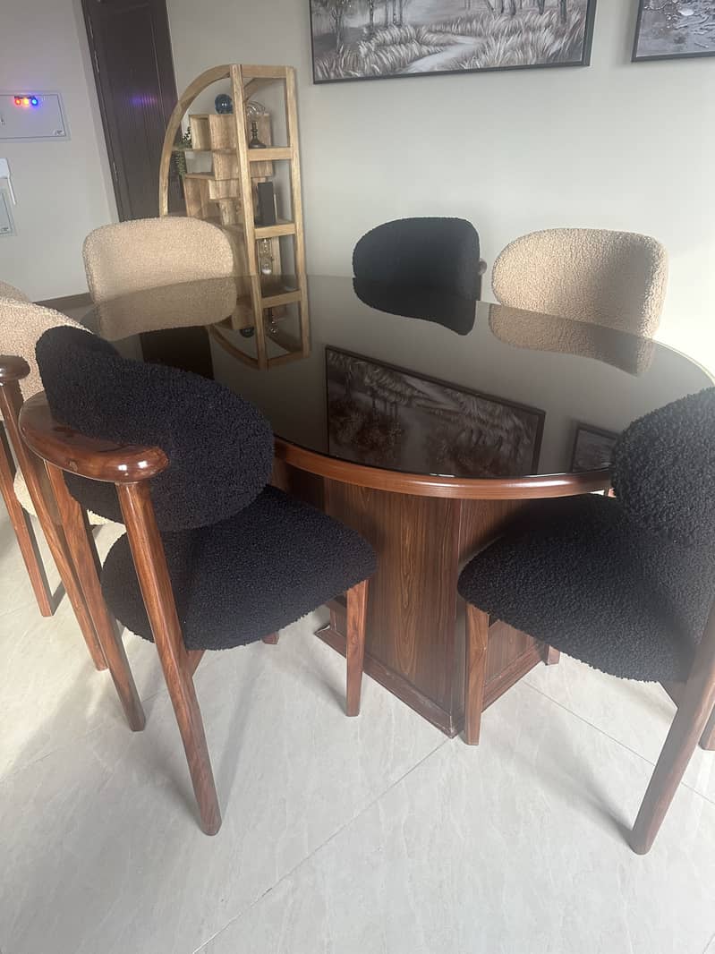 Dining table plus 6 chairs 0