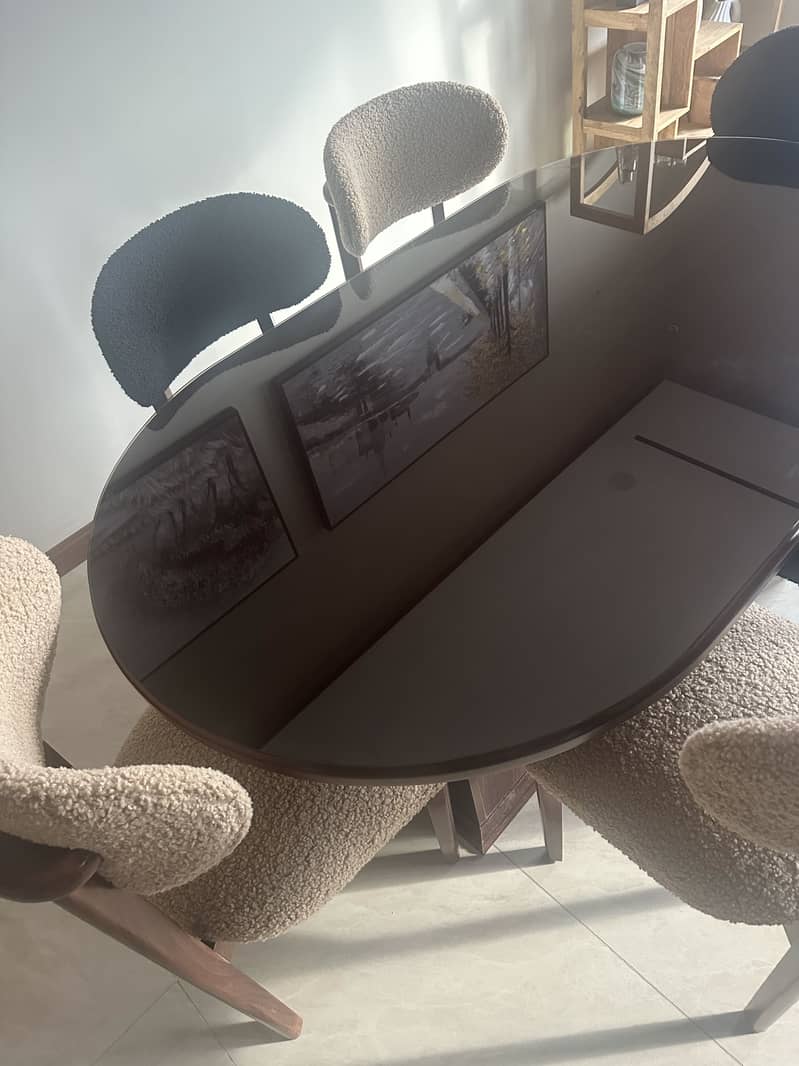 Dining table plus 6 chairs 1