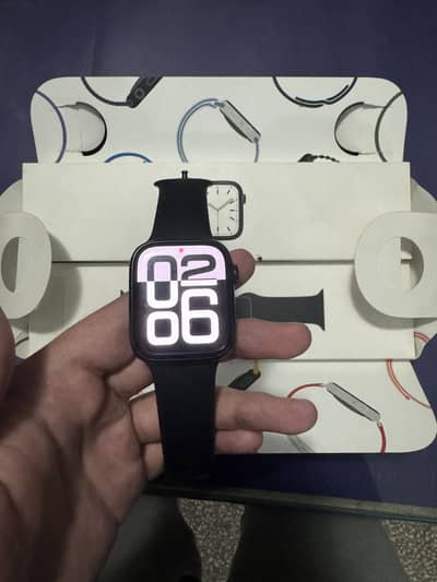 Apple Watch Series 7 45 mm Complete Box