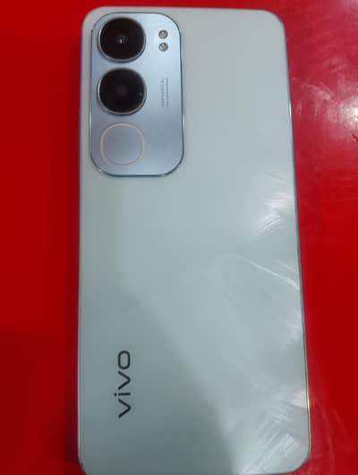 vivo y19s 6 GB ram 128 gb