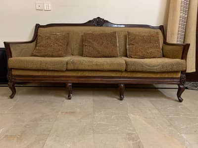 Sofa for sale best condition 5 seater