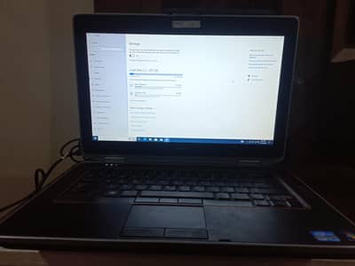 Dell Latitude E6420 i7 300gb hard drive  10/10 condition