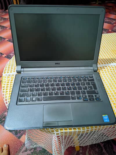 Dell i3 4th generation laptop 8gb Ram 128gb Ssd 6hrs battery