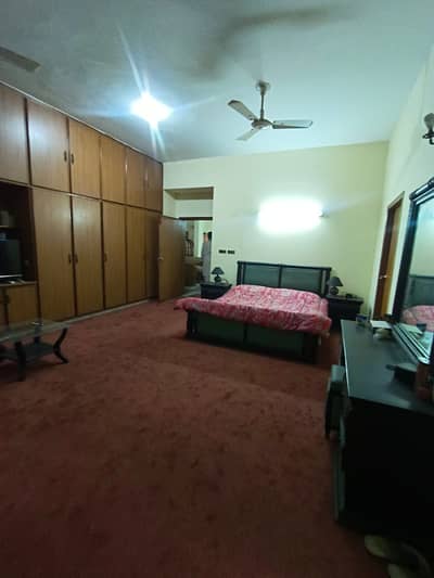 Prime Location 30 Marla House for Sale in Garden Town Lahore