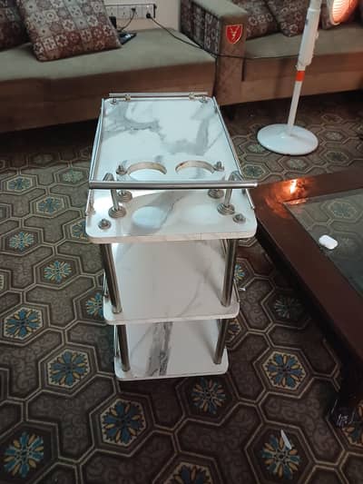 selling tea trolley condition 10/10