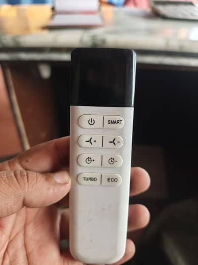 Ceiling Ac Dc fan for Sale Good Condition 220v/12v