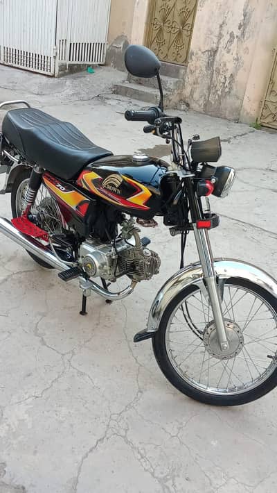 Crown 70cc 2025 Model – Only 2600 KM Driven – Excellent Condition