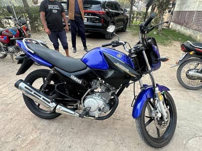 Yamaha ybr 125 for sale in pristine condition