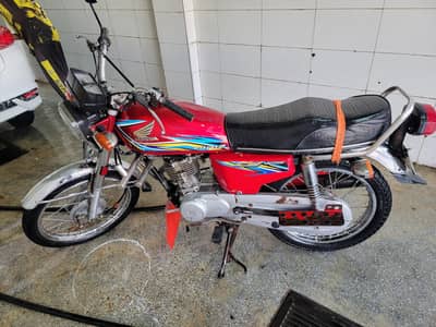 Honda 125 2018 model red