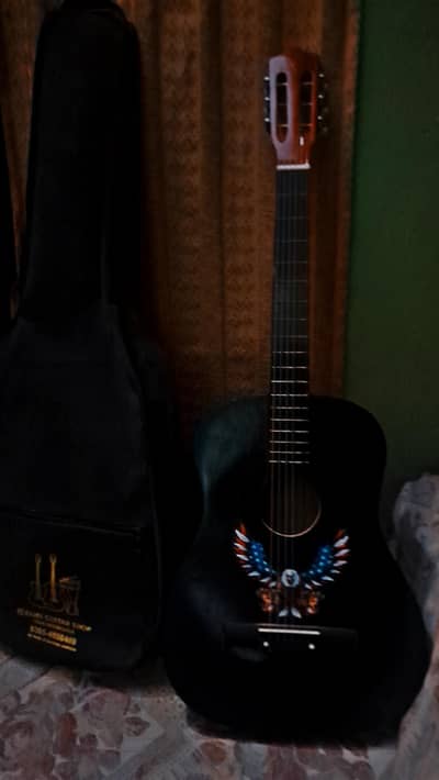 Guitar with bag yamaha strings