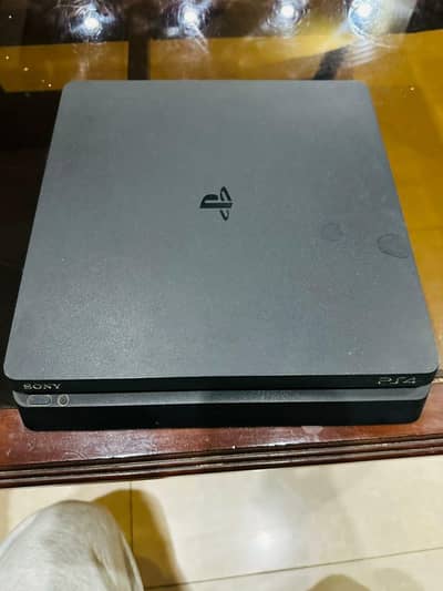 PS4 black colour 1TB