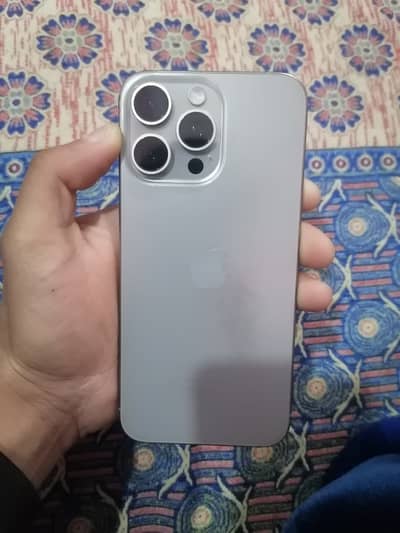 15 pro max 256 gb 92% battery health 10/10 condition