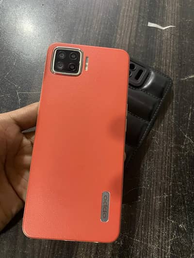 oppof17 modal hai 10/10 condition hai