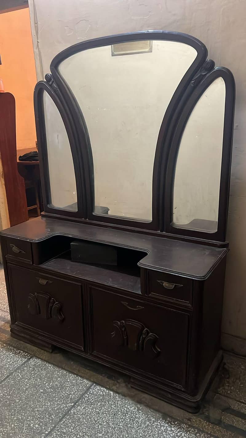 dressing table 5