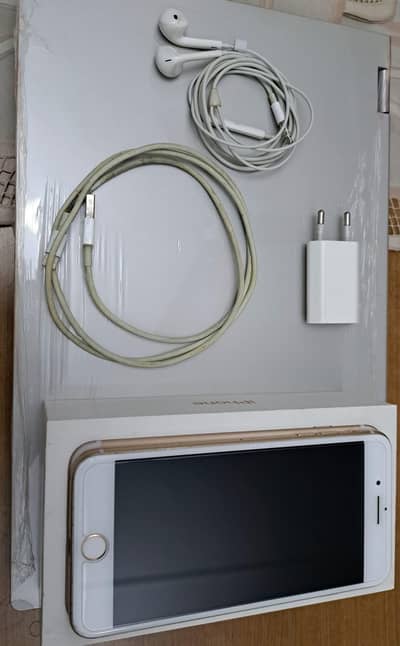 iphone 7 plus 128 GB my WhatsApp number 03 25 022 67 56