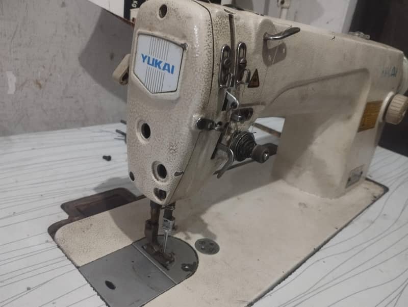 sewing machine 5