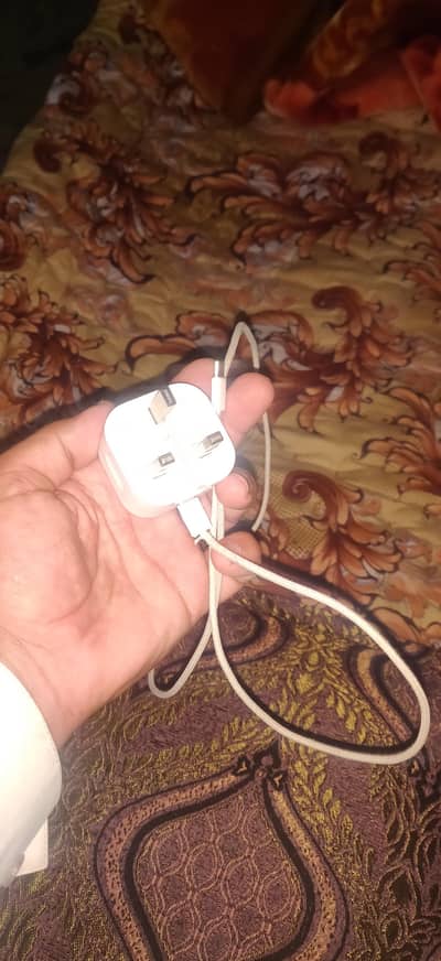 iphone 16 pro max charger 35 watt