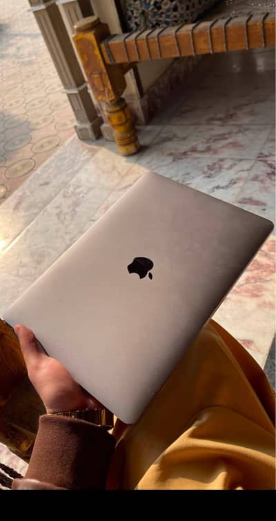 MacBook pro 2017