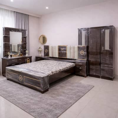Urgent Sale – Complete King Size Bedroom Set (10/10 Condition)