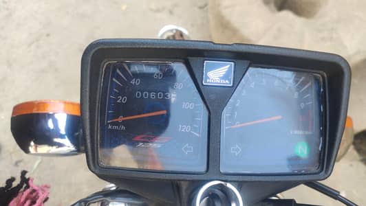 Honda 125 Black colour