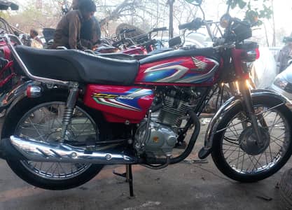Honda CG 125 2022 – Islamabad Number – Total Genuine – Urgent Sale