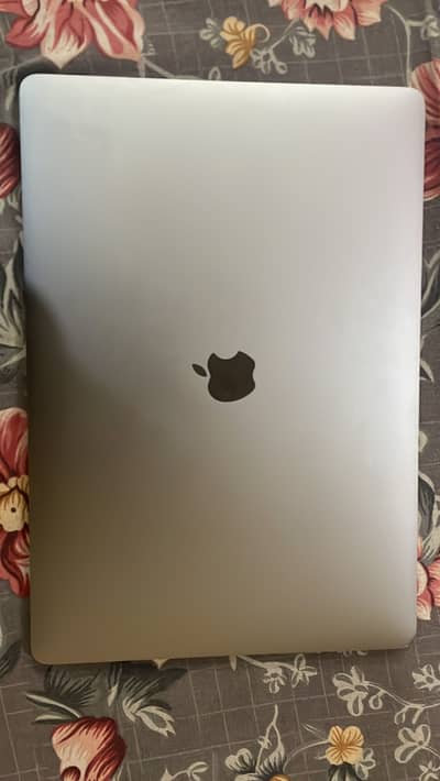 Apple Macbook Pro- Touch Bar | 1TB SSD | 4GB Graphics | Excellent