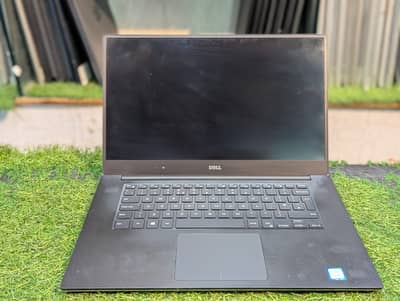 Dell Precision 5520 | Xeon E3-1505M v6 | 16/ 256GB | NVIDIA 4GB M1200